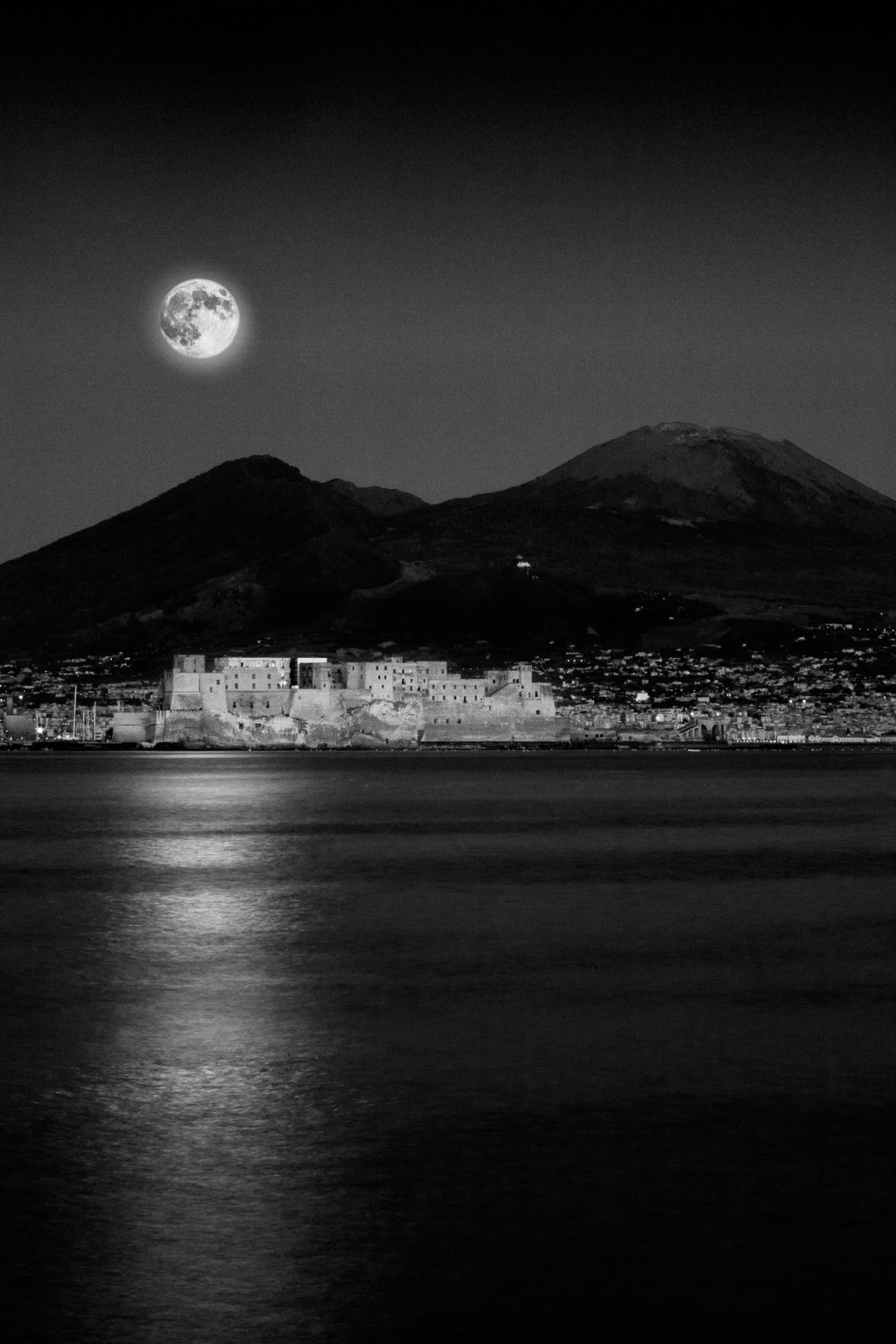 vertical fullmoon