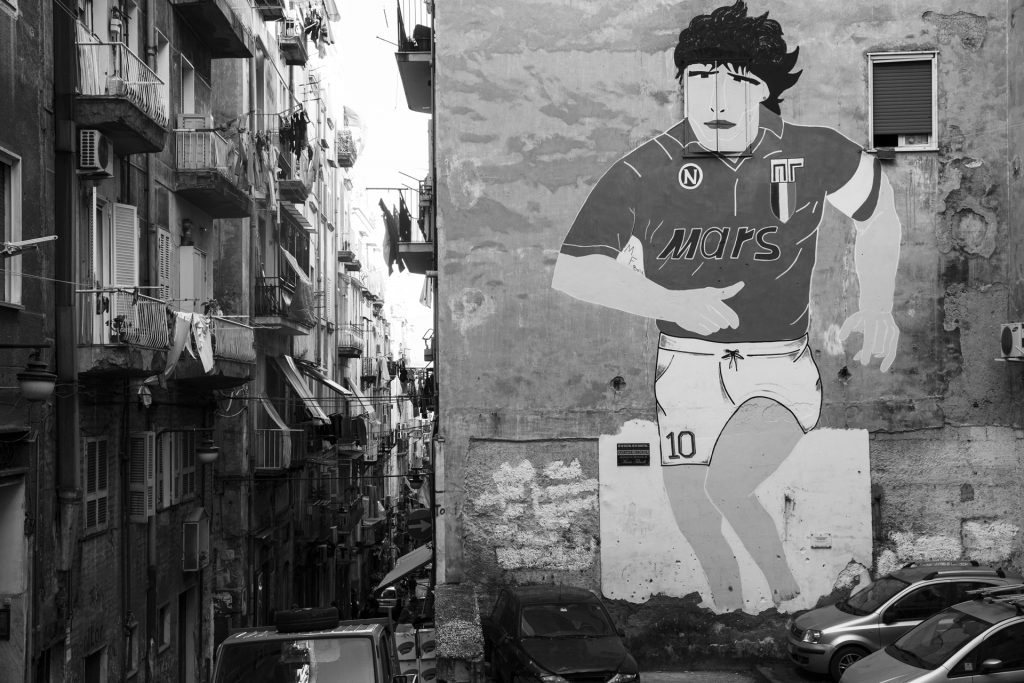 Maradona nei quartieri spagnoli