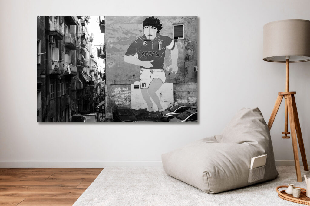 Maradona nei quartieri spagnoli - immagine 2